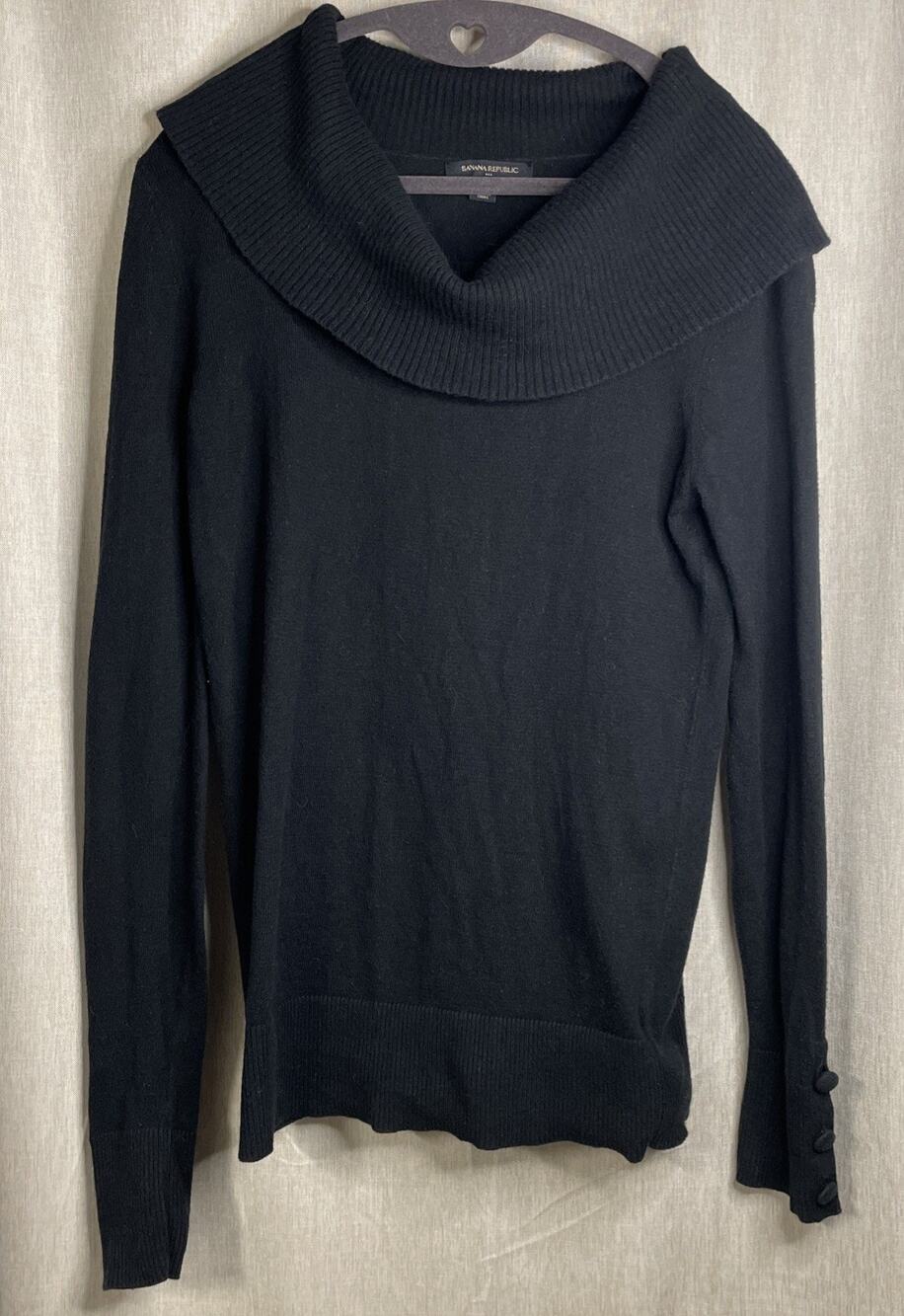 Banana Republic Women’s Size Small - Black Long Sleeve Angora Blend Sweater
